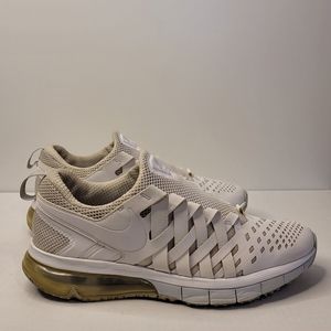 Nike air fingertrap athletic training shoe size 11.5 men's